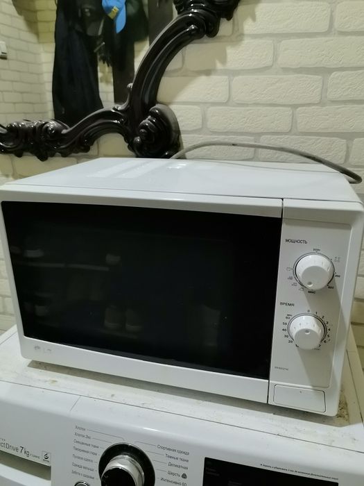 ПРОДАМ. Микроволновая печь