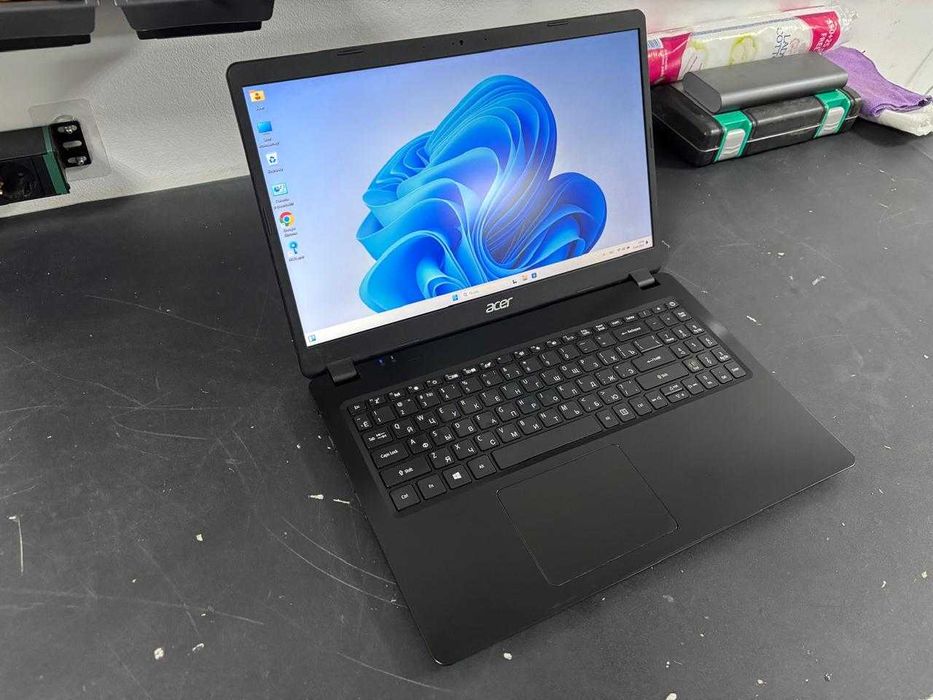 Ноутбук Acer i5-10gen/8gb/SSD512 работает шустро