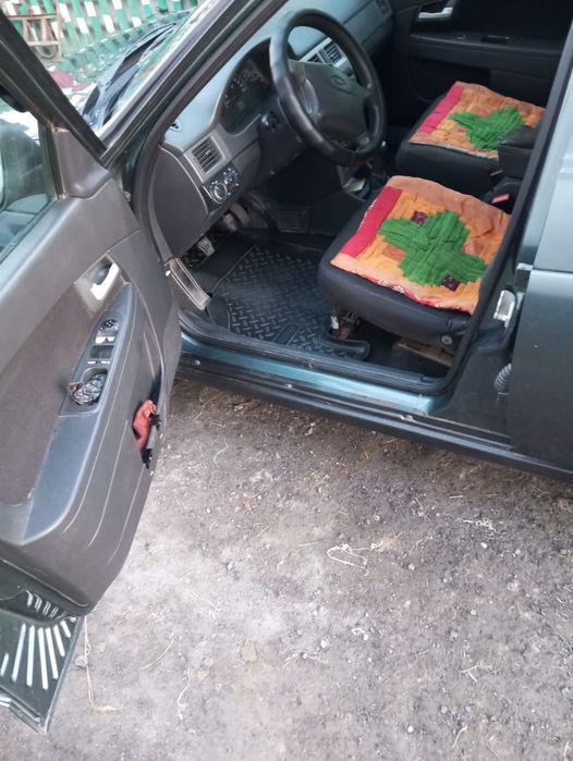 Продам машину Лада приора