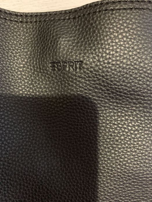 Esprit - Чанта Kim от еко кожа