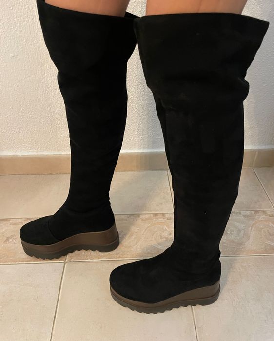 Черни велурени високи ботуши