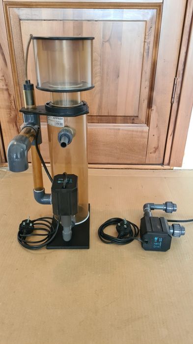 Spumător de proteine pentru acvarii