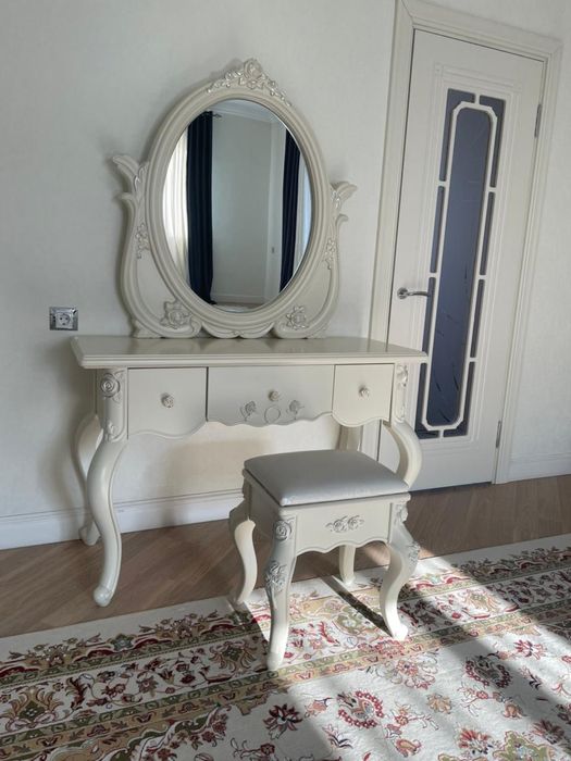 Спальный гарнитур, состояние отличное .