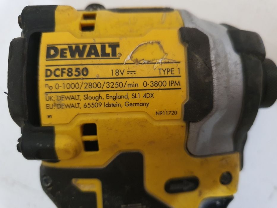 Impact DeWalt ultracompact DCF850 cu sau fara baterie