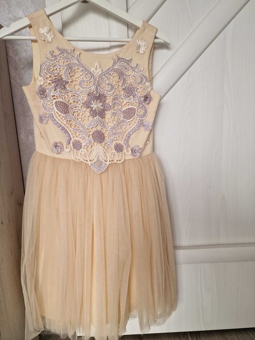 Детска рокля р.152