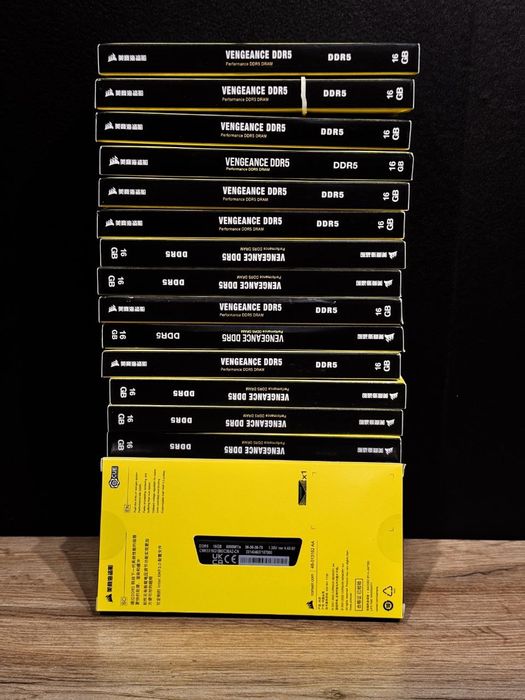 Corsair DDR5 6000Hz 32 есть количество