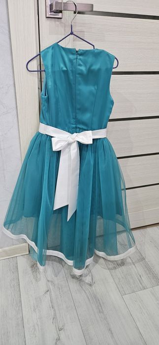 Продам платье на девочку