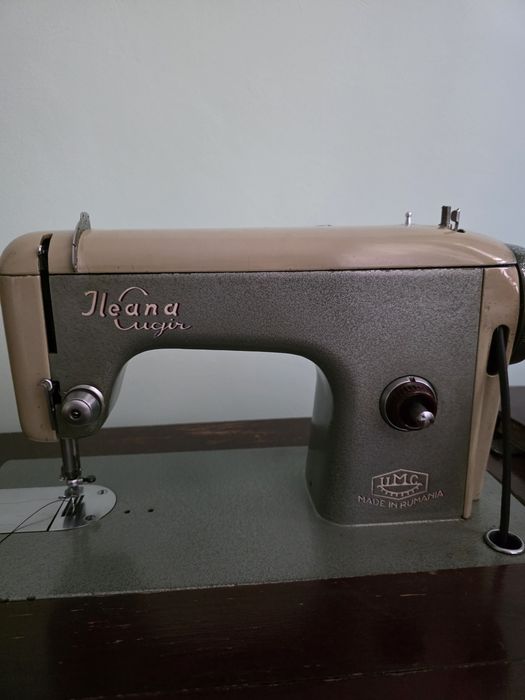 Mașină de cusut funcțională Ileana Cugir