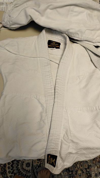 Кимоно для каратэ или дзюдо