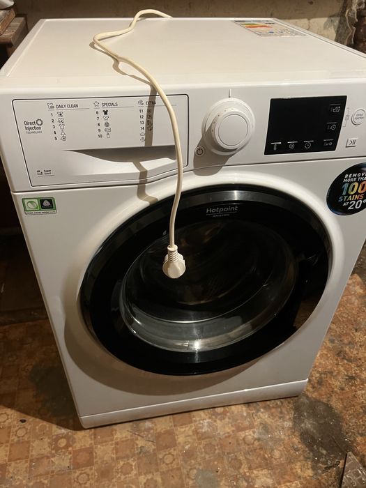 Пералня Ariston Hotpoint