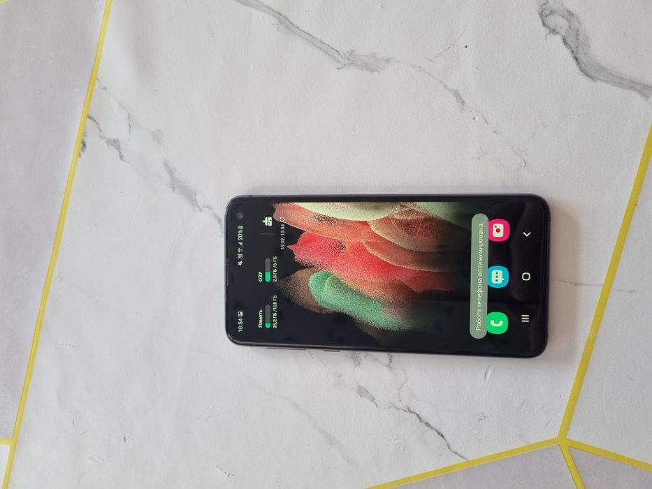 Самсунг         с10