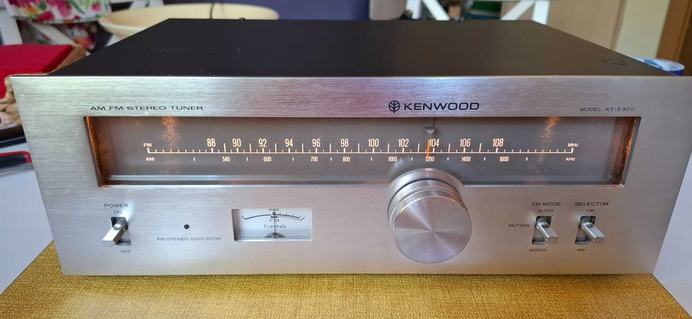 Продавам тунер Kenwood KT5300