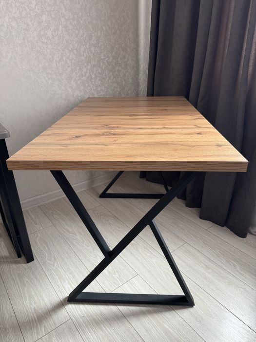 Стол универсальный!