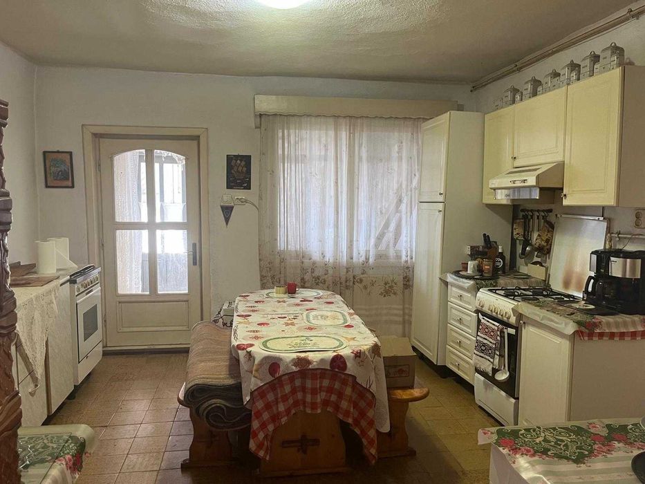 Casa , curte , anexe si gradina de vanzare in Nasaud