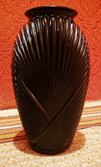 Голяма ваза (USA) 
125 лв