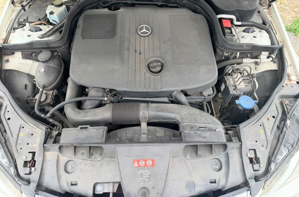 На части Мерцедес E-Class A207 Кабриолет Mercedes E 250 Covertible OM651 ръчка w207 cabriolet н740