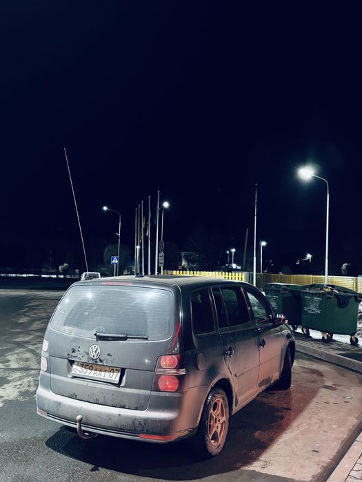 Volkswagen Touran Минивен