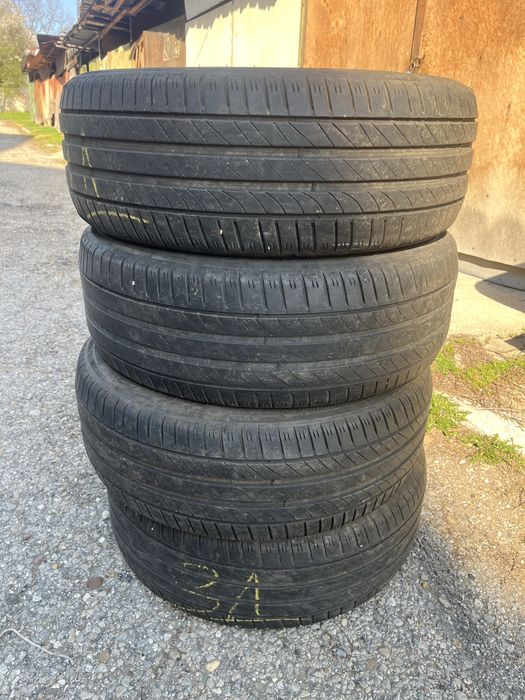 4 броя  235/55 R18 летни гуми Kleber Dynaxer SUV