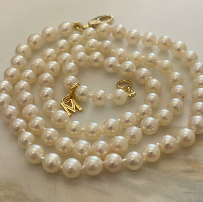 Огърлица от  лъскави  естествени кремави  перли