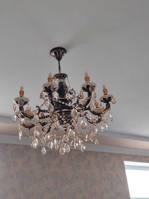 Продам люстры 2 шт