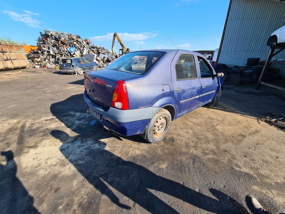 Dezmembram Dacia Logan
