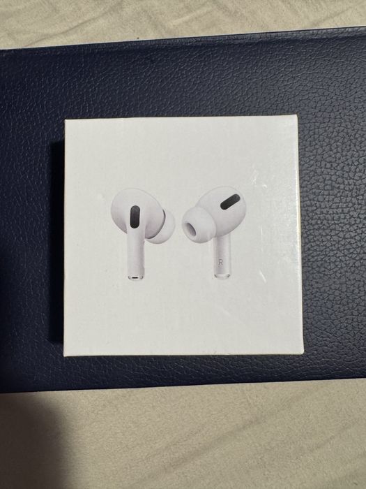 Casti asemanatoare cu Airpods foarte calitative