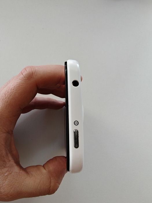 Orange Hi 4G smartphone