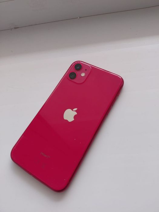 iPhone 11 128gb с коробкой Product Red в идеале