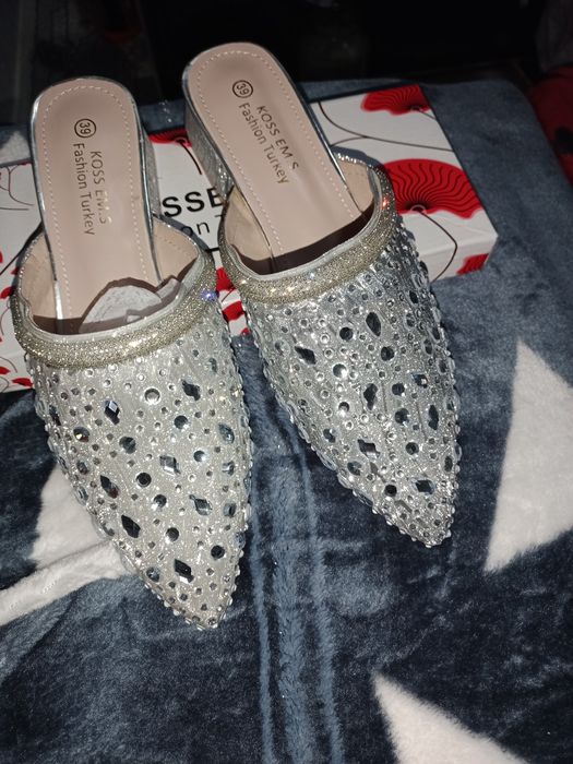 Продам тапичка янги