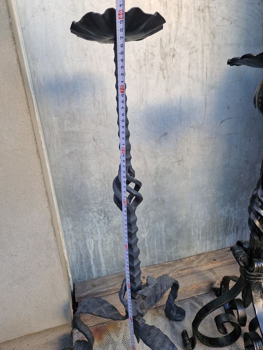 Vând 2 sfetnice mari din fier forjat