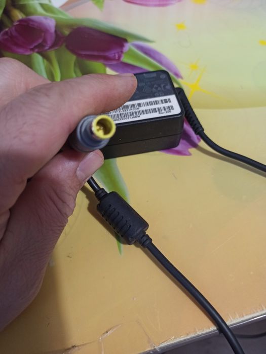 Incarcator alimentator laptop Lenovo 20v 3,25 2,25A