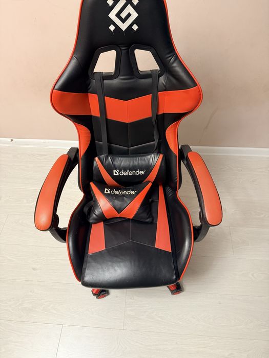 Продам игровое кресло