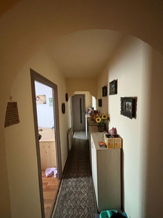 Vand apartament 3 camere