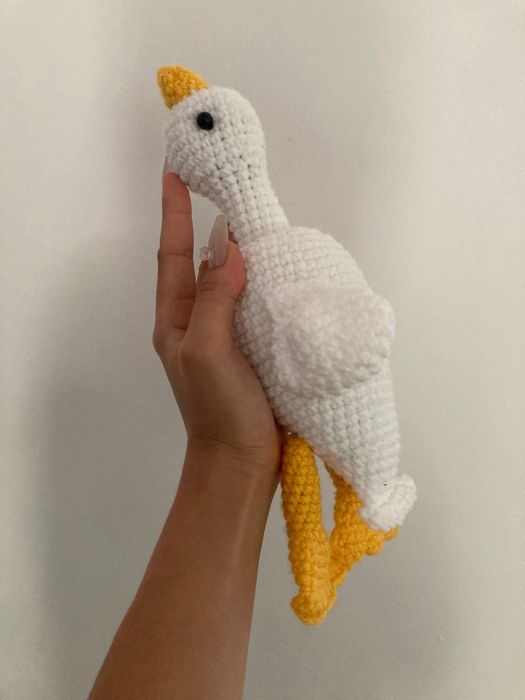 Игрушки и шапочки ручной работы