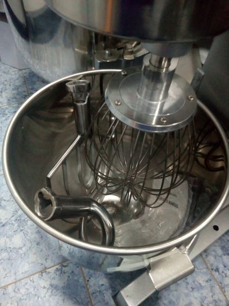 Миксер. Миксер планетарный 20 л