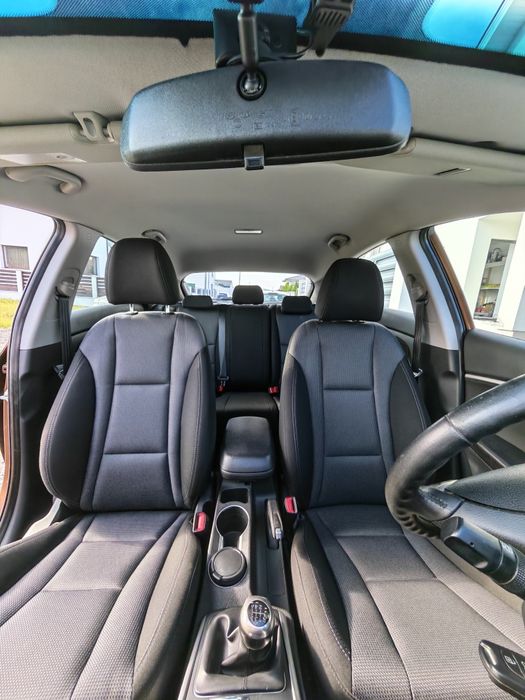 Hyundai i30 1.6 benzină 120 CP • 69.915 km REALI • 2 proprietari din România