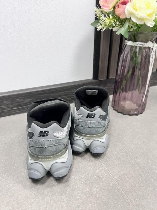 New Balance, Унисекс велурени спортни обувки 9060 с мрежа и масивен дизайн, Черен, Tъмносив, 5