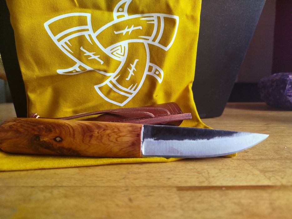 Финландски ръчно изработен, кован нож