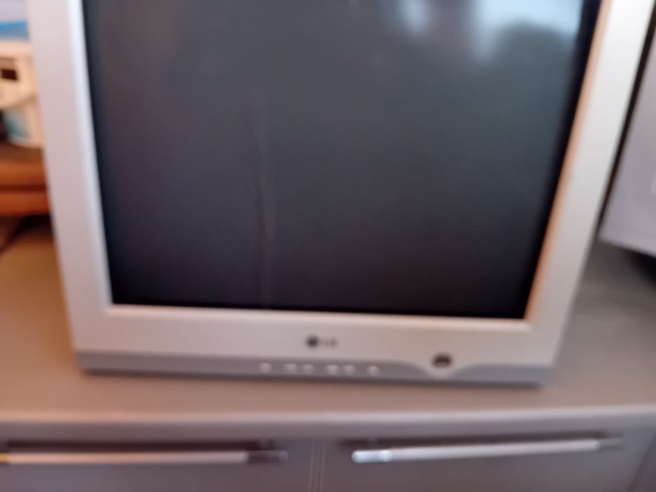 Два монитора за  вътрешна мрежа