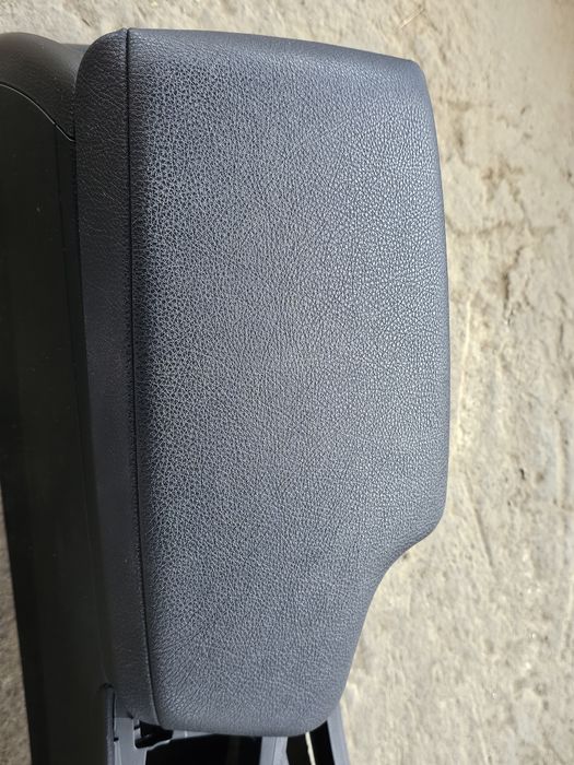 Подлакътник бмв ф30 ф31 bmw f30 f31