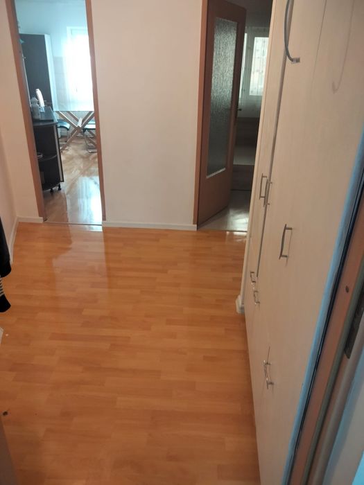 Inchiriez apartament