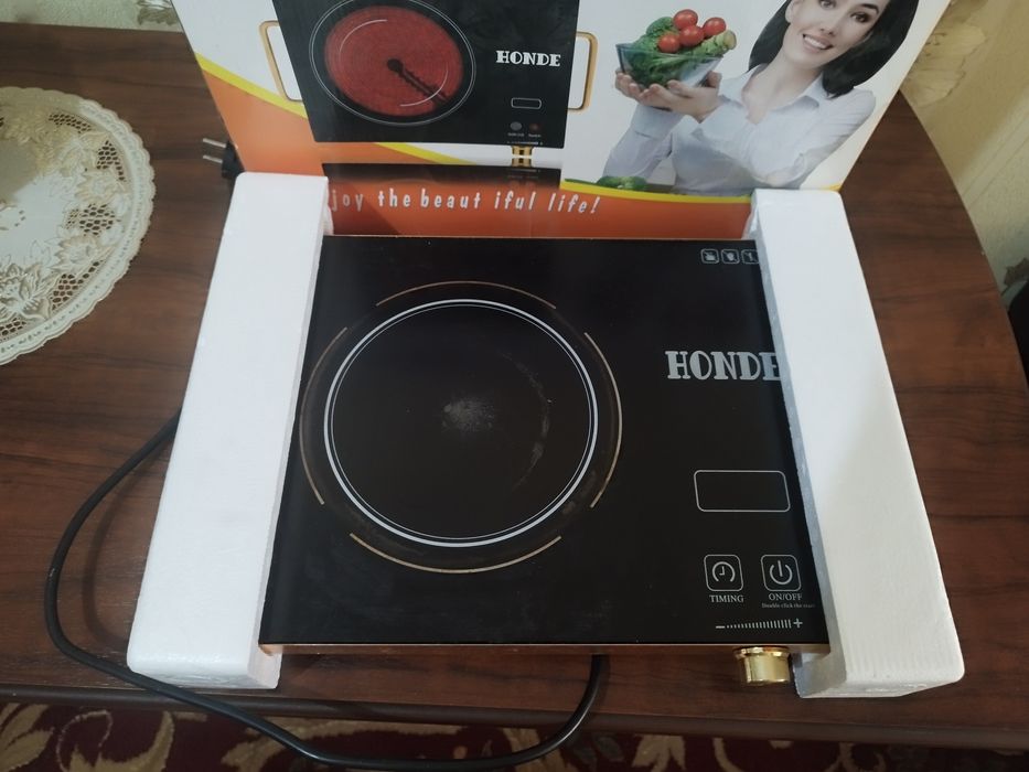 Плита электрической. Срочно Сотилади почти янги