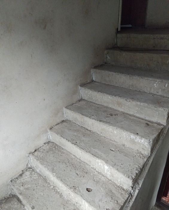 Продава къща в с.Бабино общ.Бобов дол