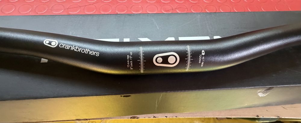 Кормило Crankbrotherts 720 mm 31,8