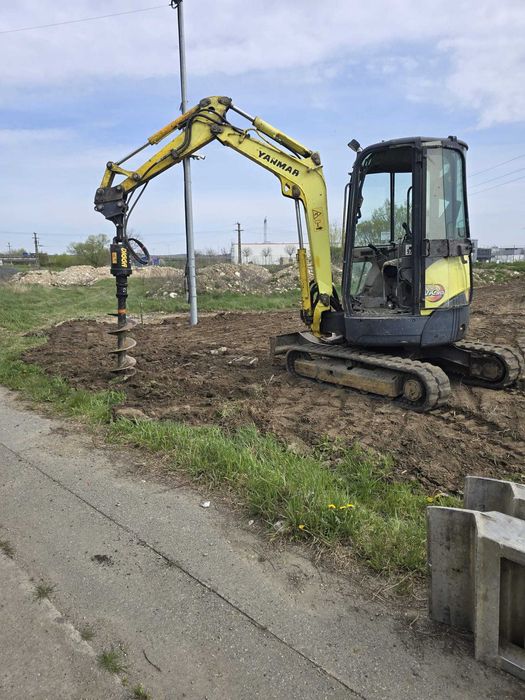 Inchiriez miniexcavator
