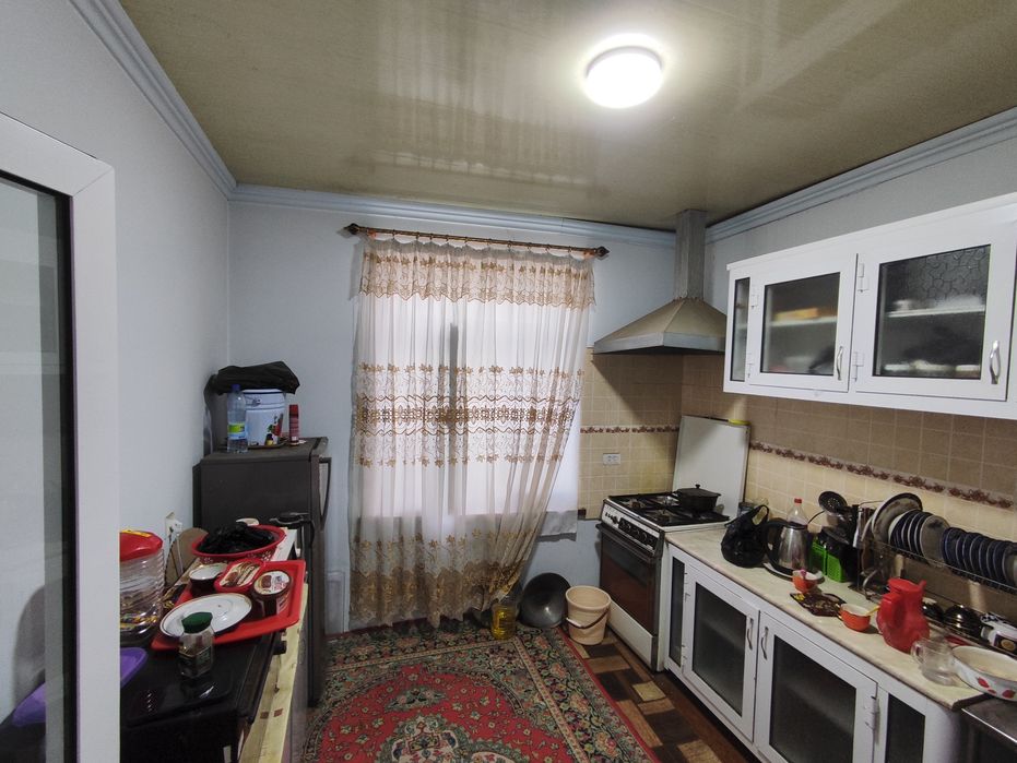 Uy sotiladi 11 sotix