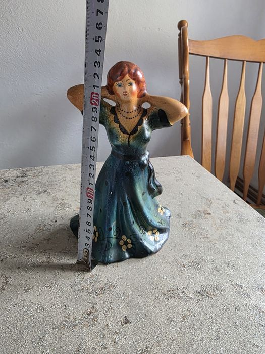 Statuetă retro din teracotă