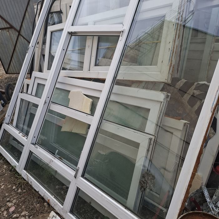 Vand usi de exterior si geamuri termopan  in 2 -3 canate