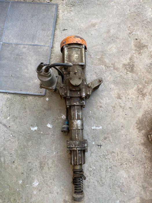 Костылезабивщик,отбойный молоток Продам