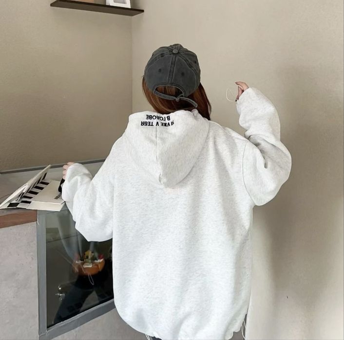 Стильная oversize толстовка